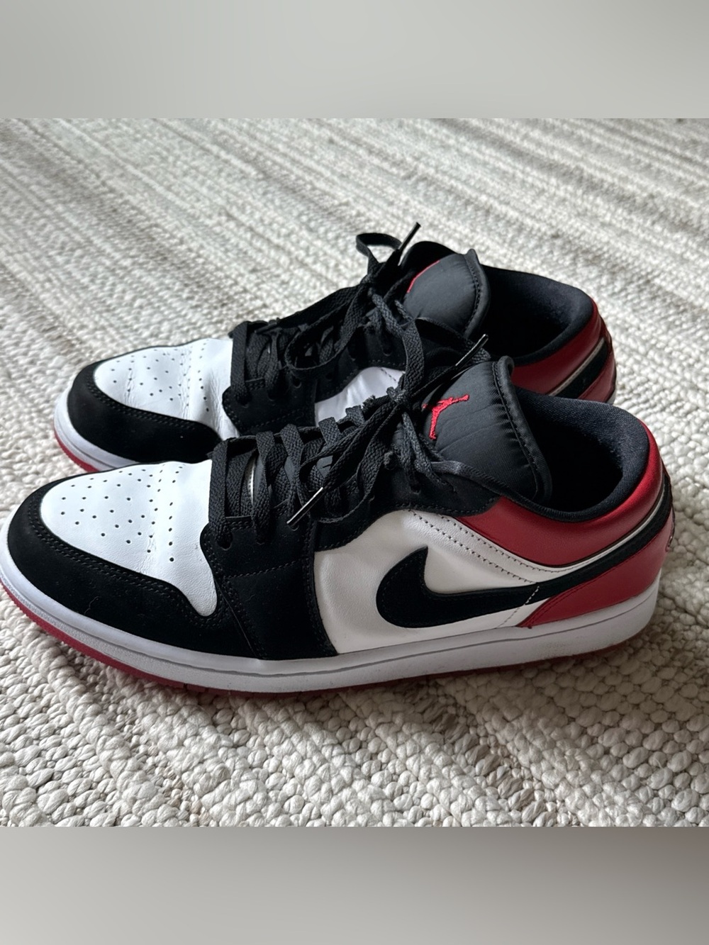 Nike Men's Sneakers Black White Red Low-Top - Picture 4 of 14